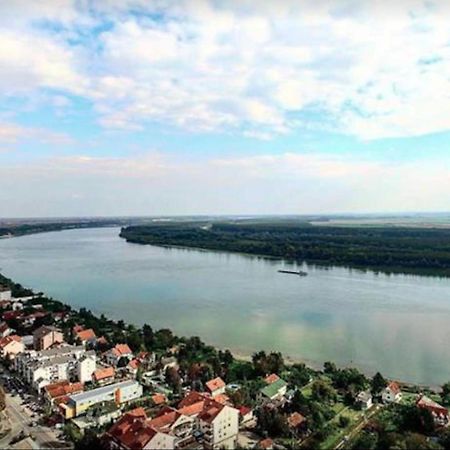 Prenociste Dunav Novi Banovci Exterior foto