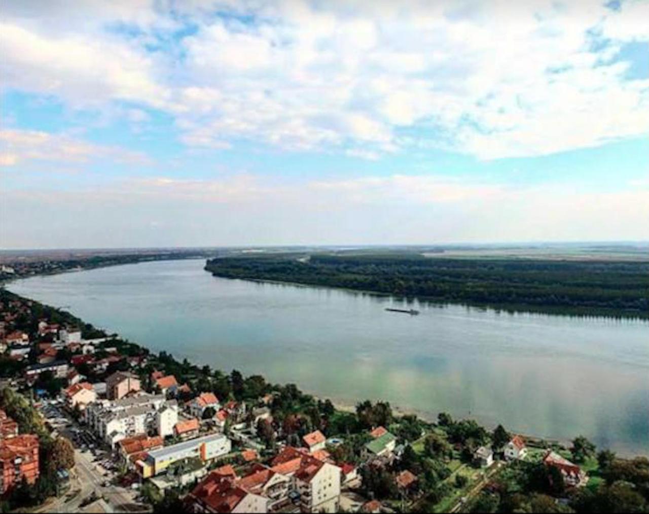 Ferienwohnung Prenociste Dunav Novi Banovci Exterior foto